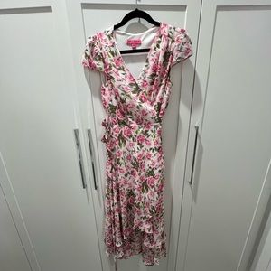 ❌ SOLD! - 👗 Betsey Johnson White and Pink Floral Sun Dress, Size 2